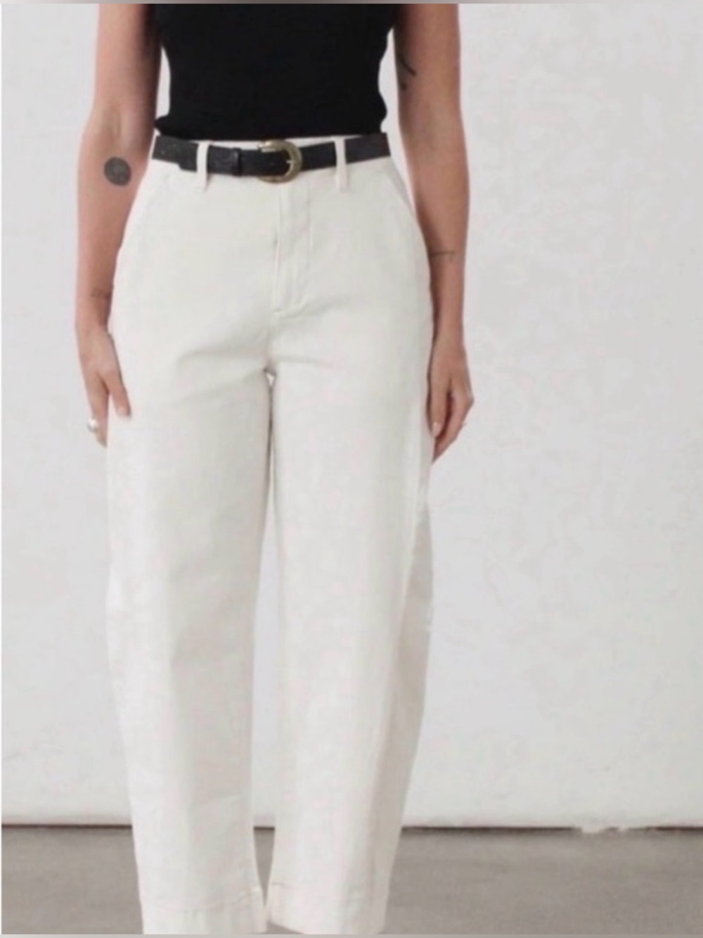 High-Rise Barrel Trousers in White